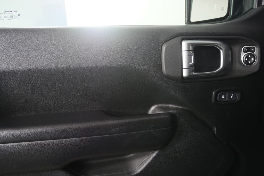 Thumbnail: 2020 Jeep Wrangler - 9