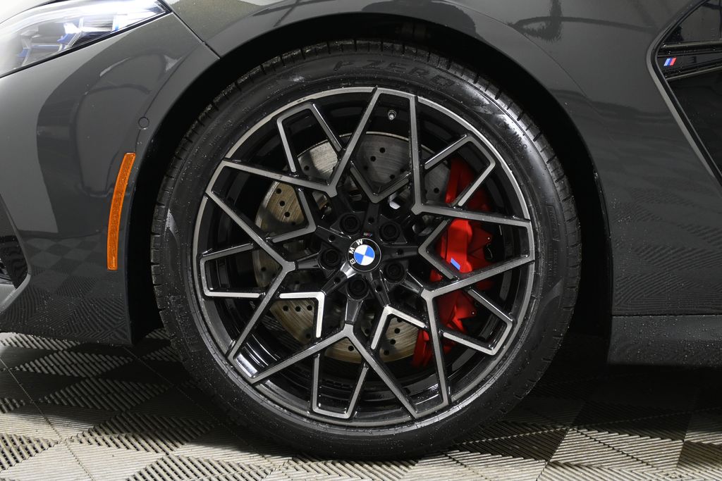 Thumbnail: 2022 BMW M8 - 20