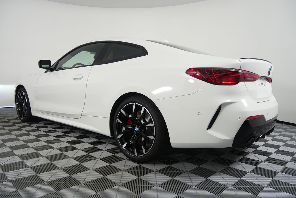 Thumbnail: 2026 BMW 4 Series - 5