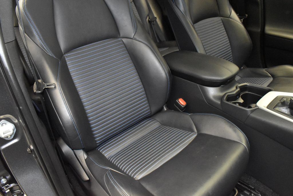 Thumbnail: 2019 Toyota RAV4 - 25