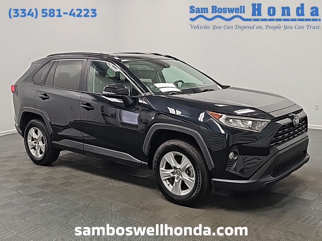 2019 Toyota RAV4 XLE photo