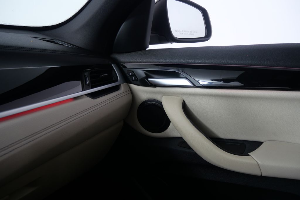 2022 BMW X1 xDrive28i 27