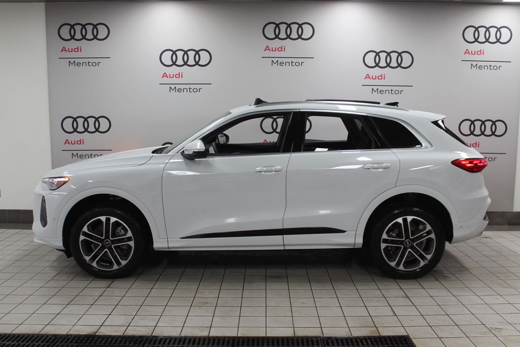 Thumbnail: 2025 Audi Q5 - 3