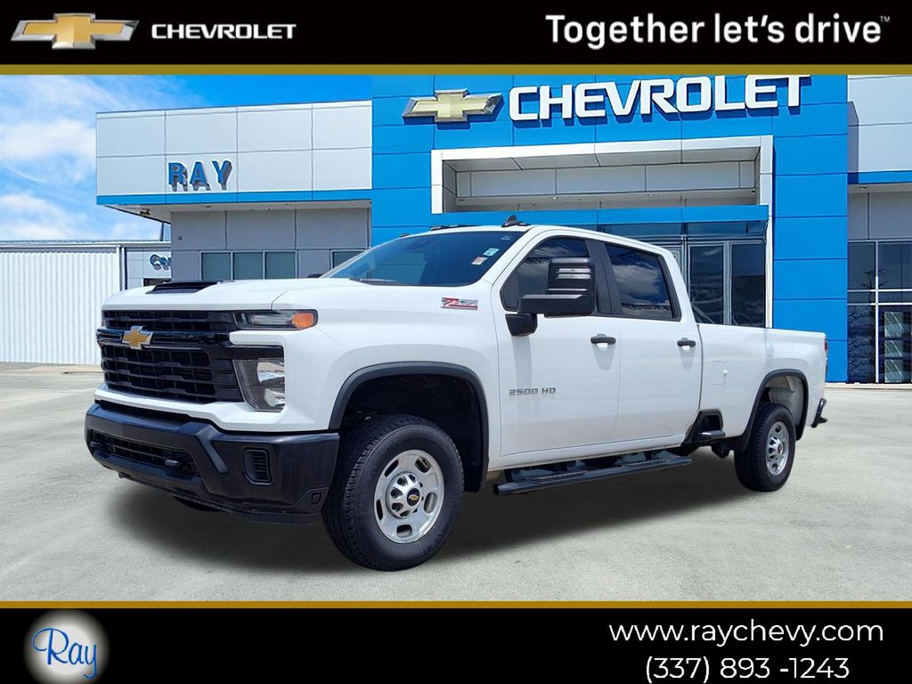Summit White 2024 Chevrolet Silverado 2500HD Pickup Truck Four-Wheel Drive Automatic