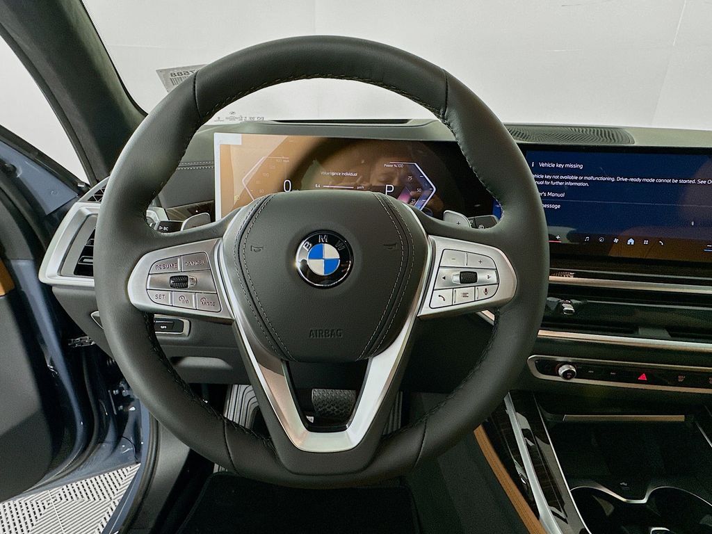 Thumbnail: 2026 BMW X7 - 10