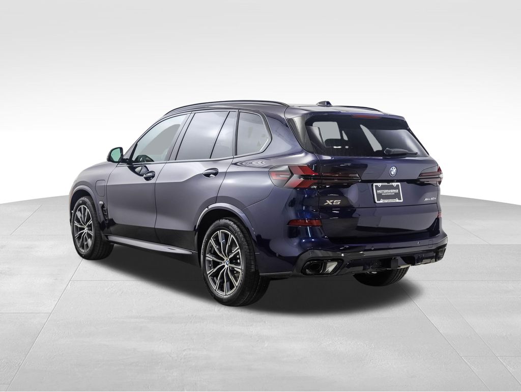 Thumbnail: 2026 BMW X5 - 3