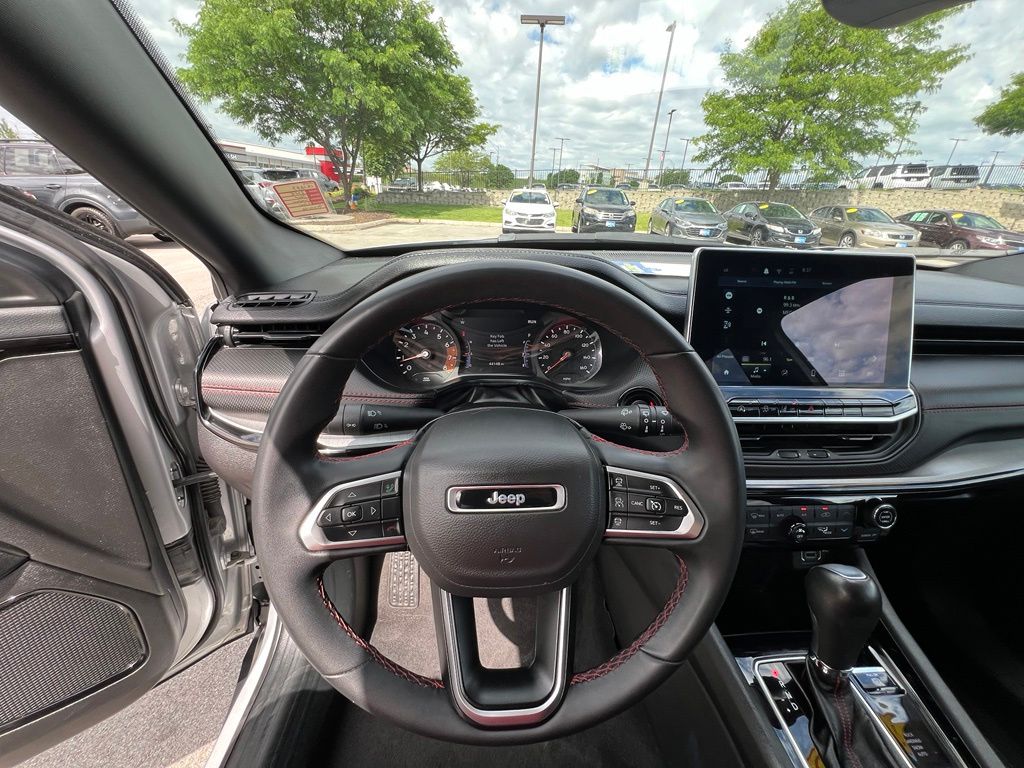 Used 2025 Jeep Compass SUV