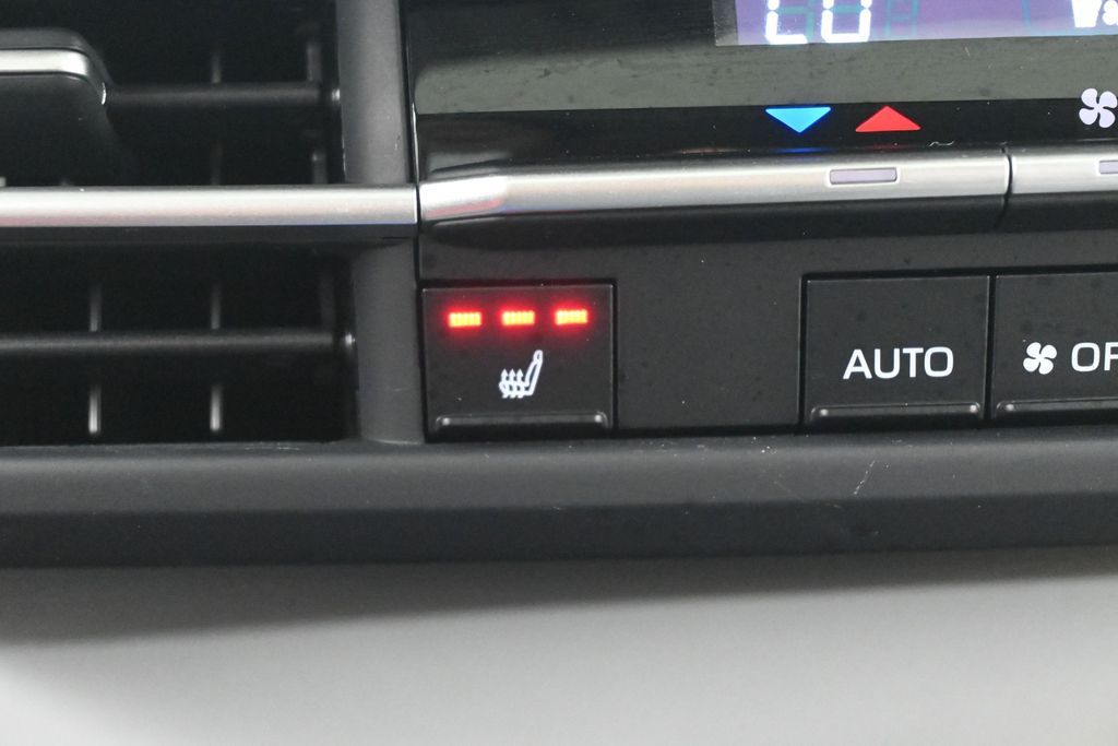 Used 2025 Midnight Black Metallic Toyota XLE image 21