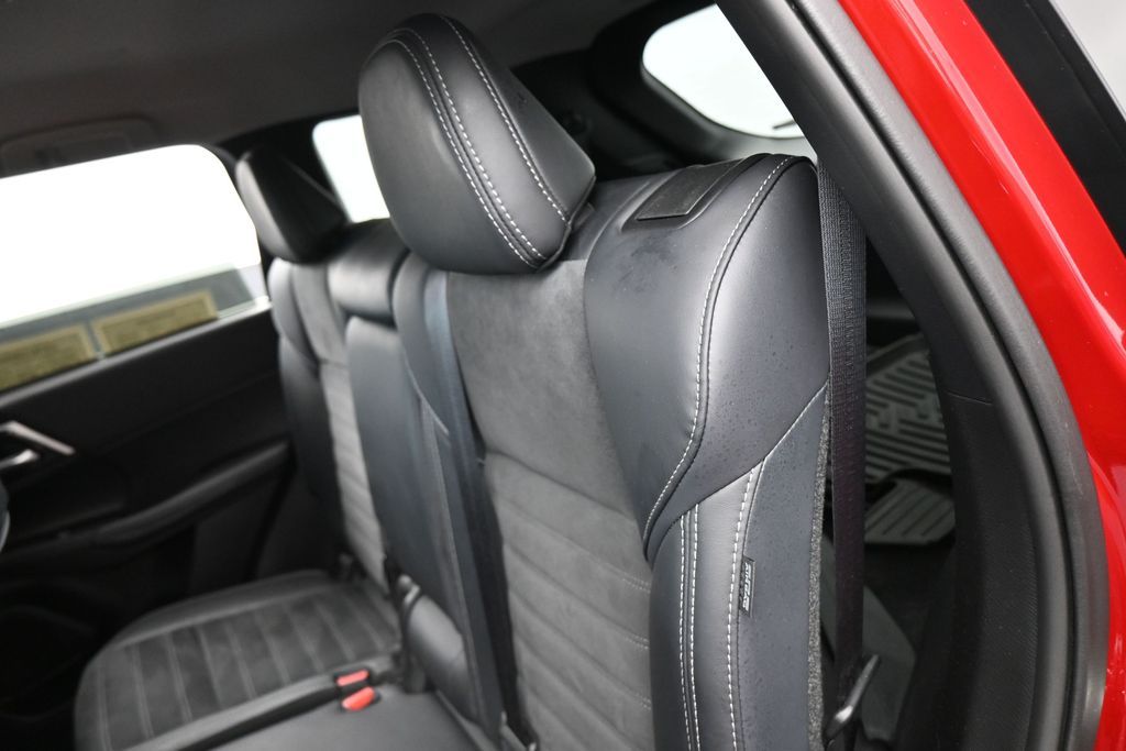 Used 2024 Red Mitsubishi SE Black Edition image 29