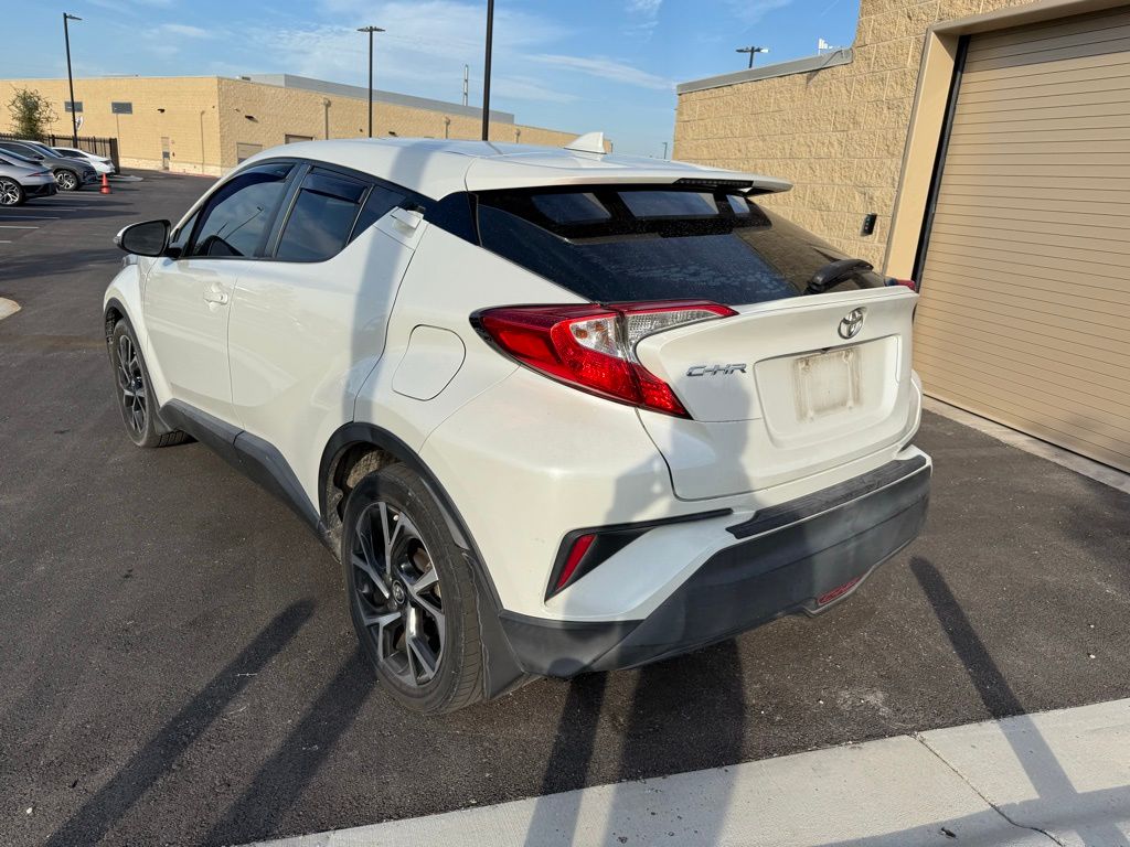Thumbnail: 2018 Toyota C-HR - 5