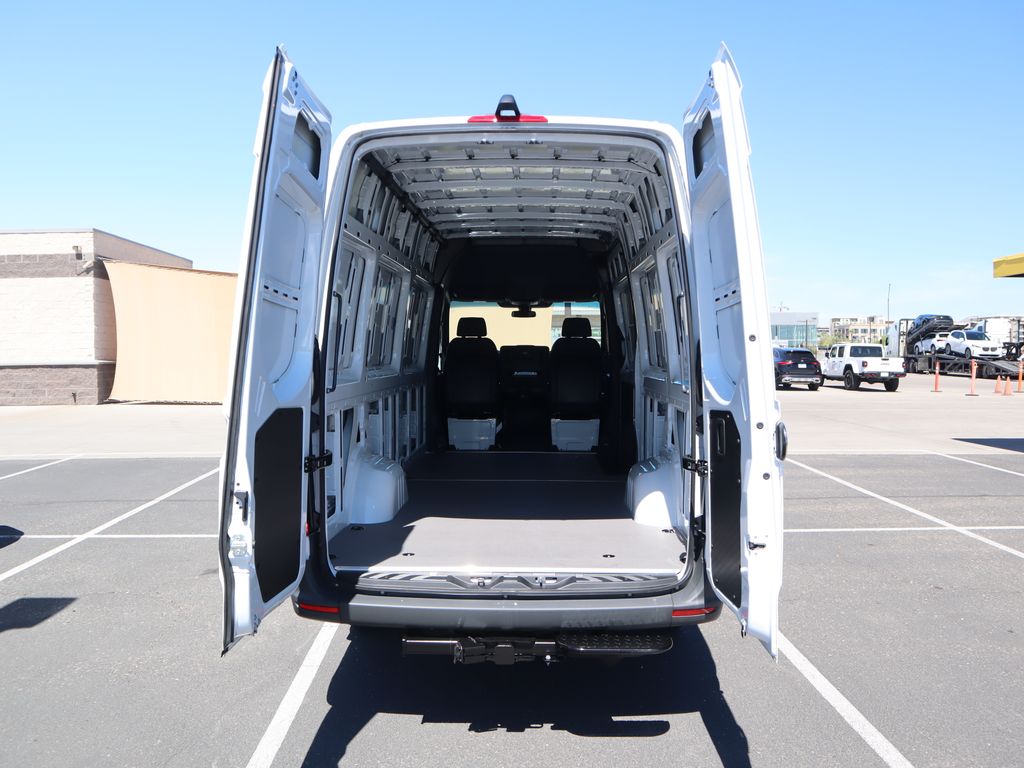 Thumbnail: 2025 Mercedes-Benz Sprinter - 28