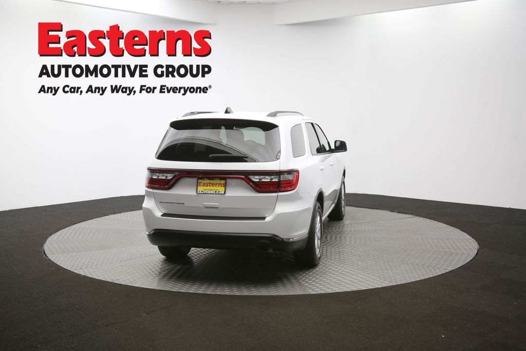 Used 2023 White Dodge SXT image 35