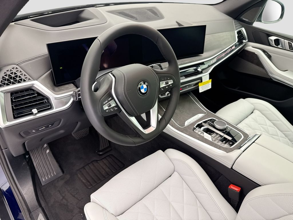 Thumbnail: 2026 BMW X5 - 9