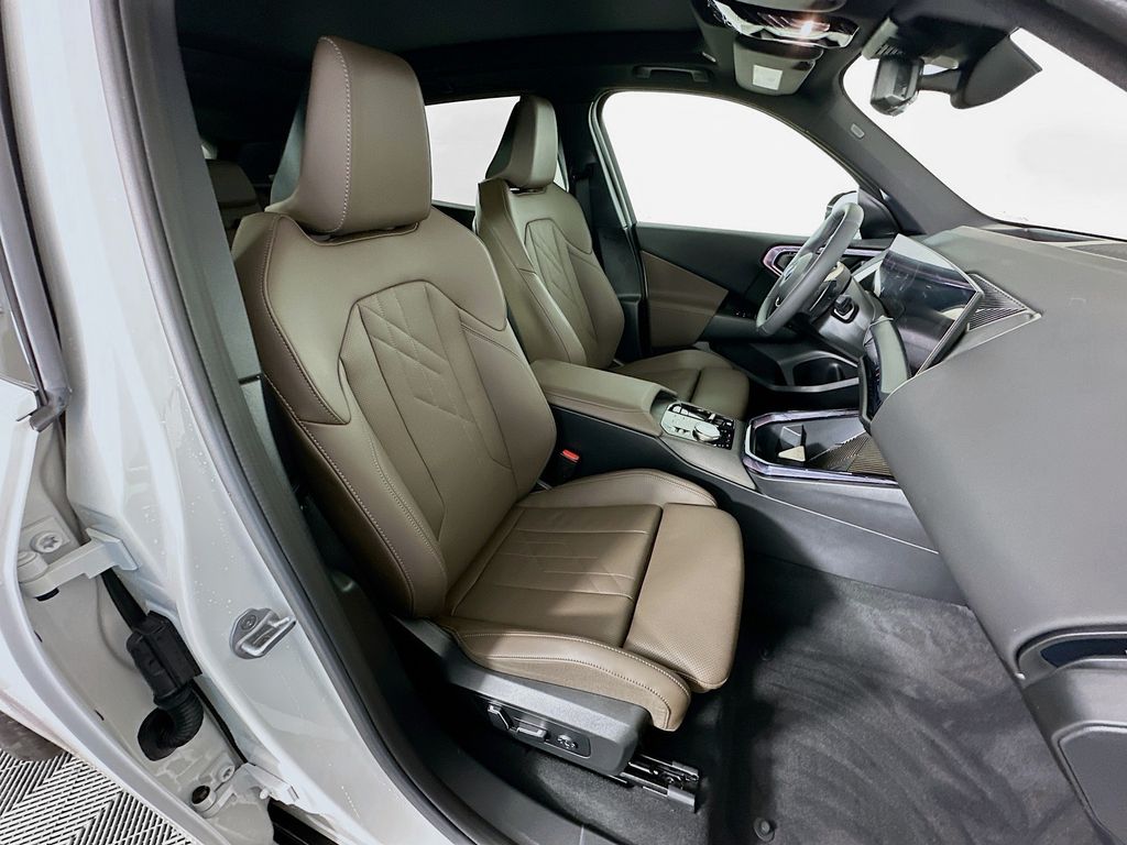 Thumbnail: 2025 BMW X3 - 27