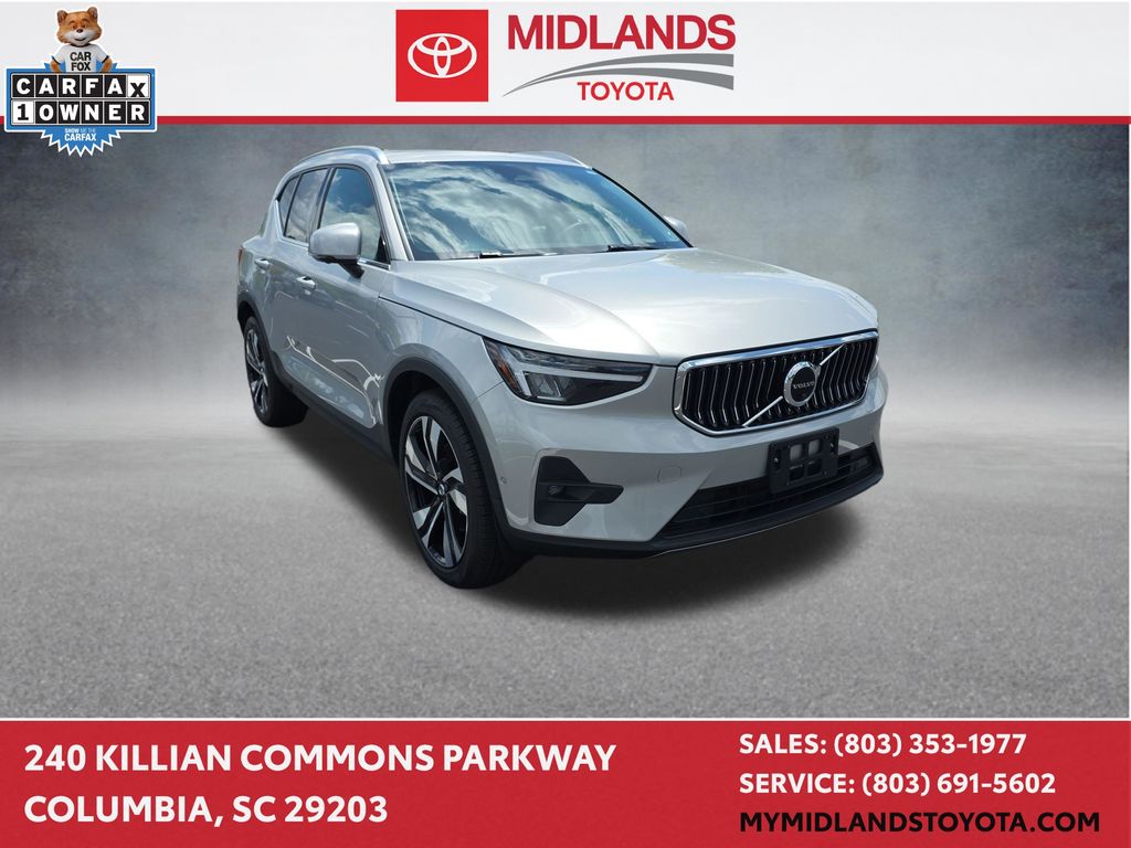 2023 Volvo XC40 B5 Plus Bright Theme AWD