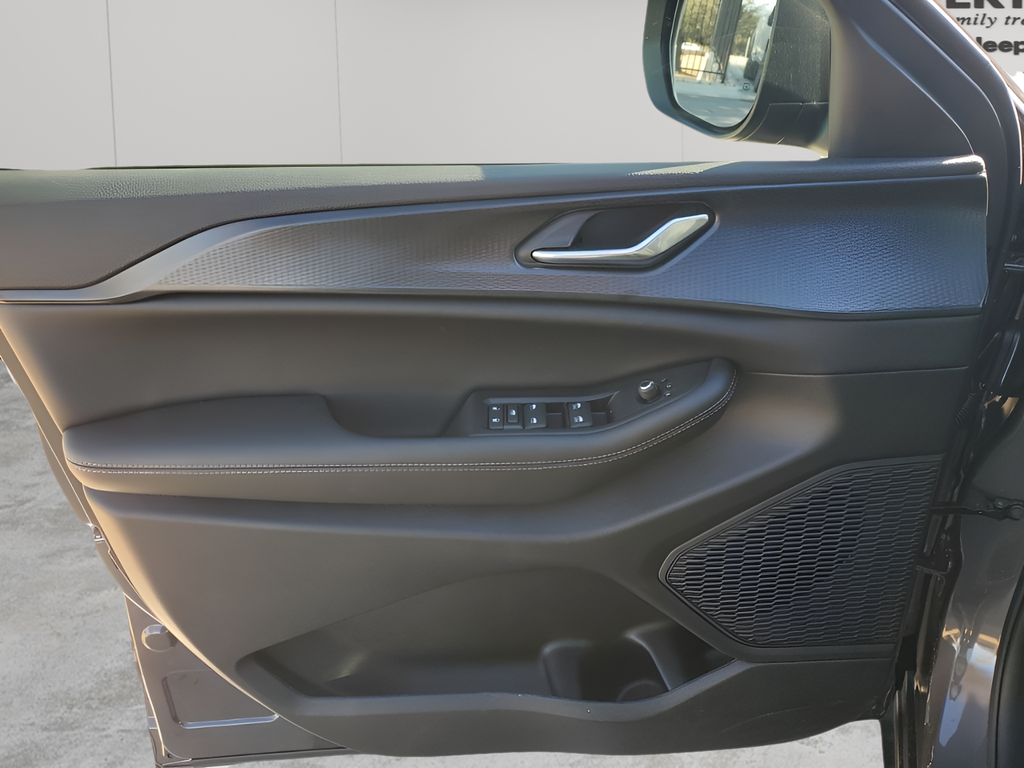 New Car 2025 Jeep Grand Cherokee  For Sale Under $40,000 In Austin, Texas