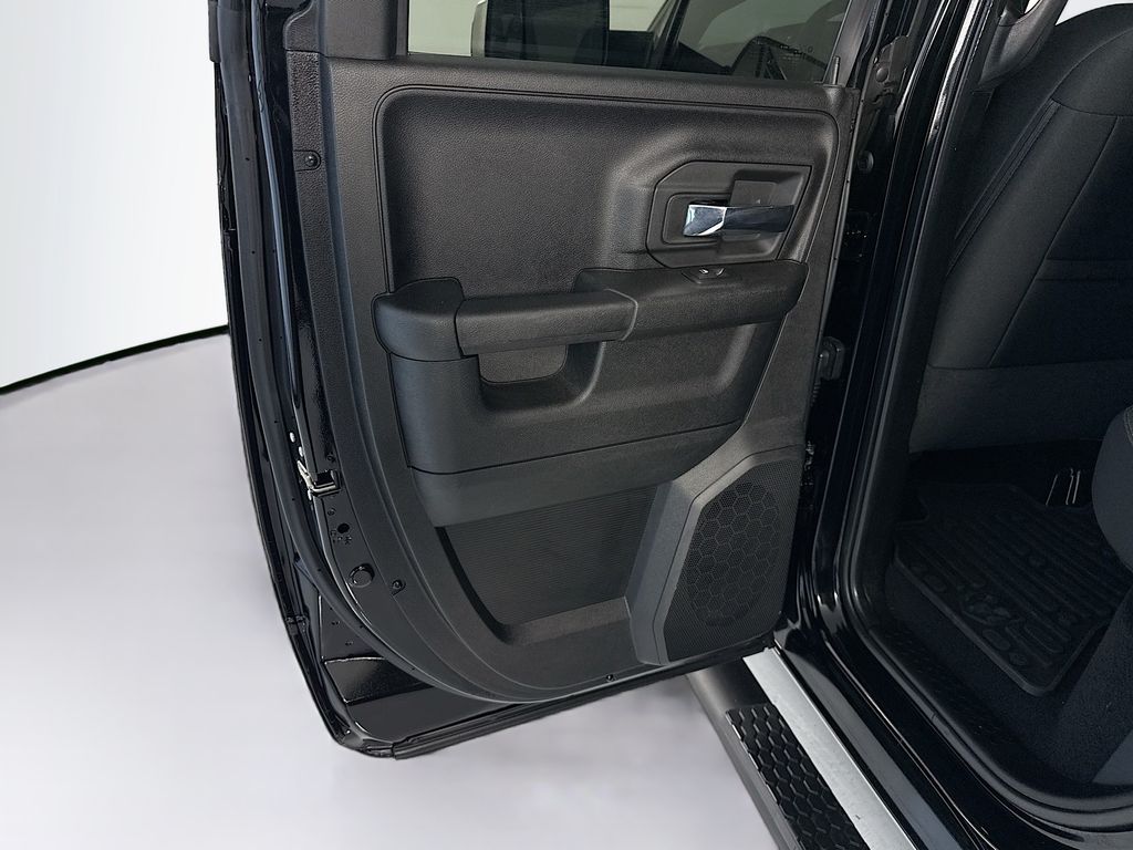 Thumbnail: 2022 RAM 1500 Classic - 26