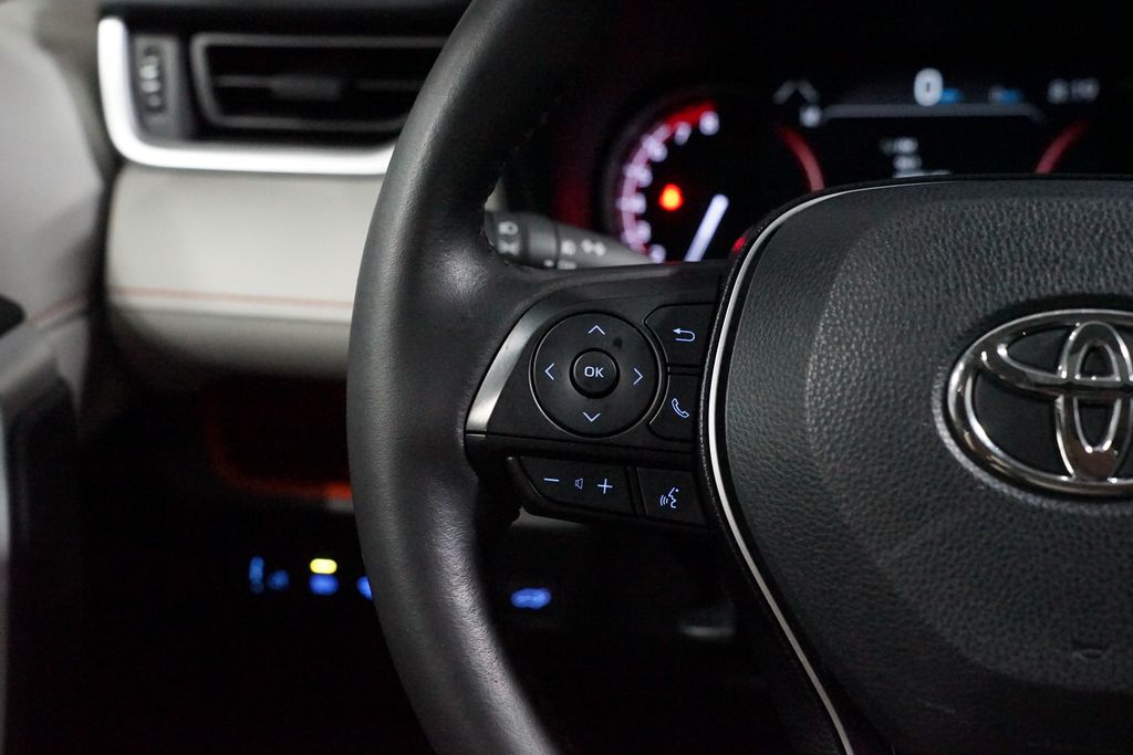 Thumbnail: 2019 Toyota RAV4 - 14