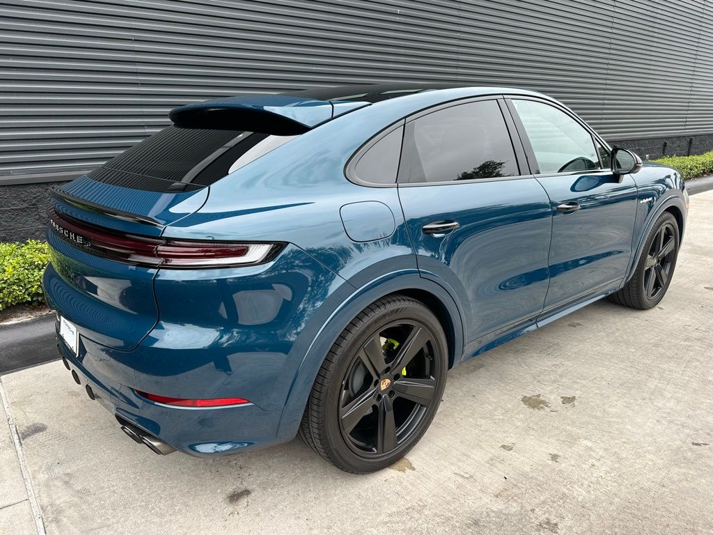 Thumbnail: 2025 Porsche  - 9