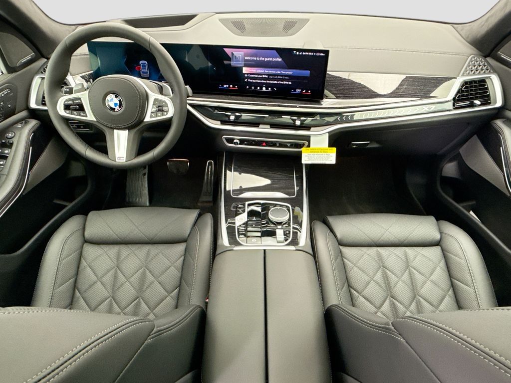 Thumbnail: 2027 BMW X7 - 13