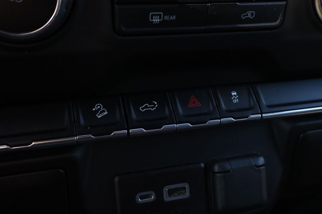 Thumbnail: 2021 Chevrolet Silverado 1500 - 24