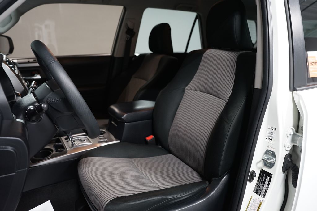 Thumbnail: 2022 Toyota 4Runner - 26