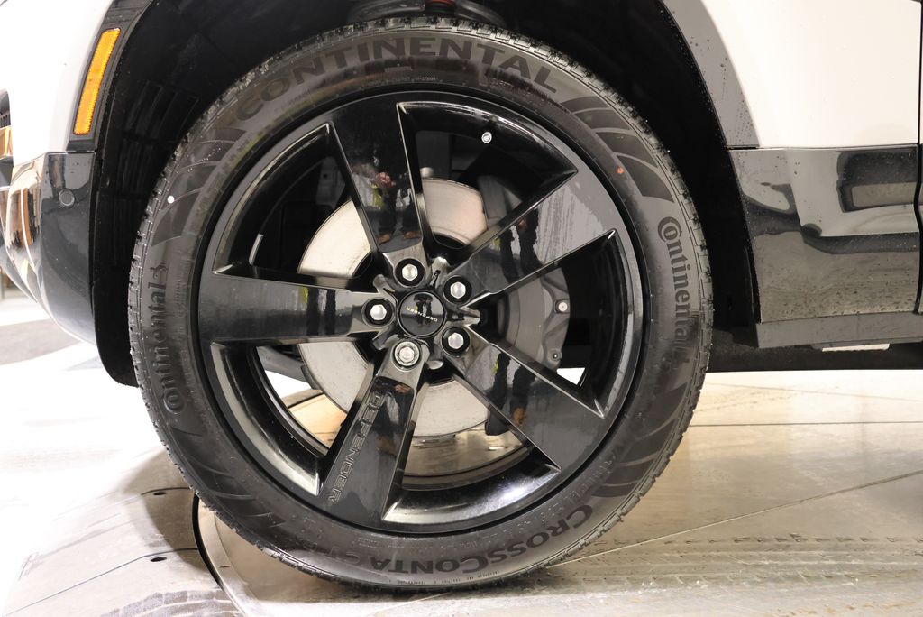 Thumbnail: 2026 Land Rover Defender - 9