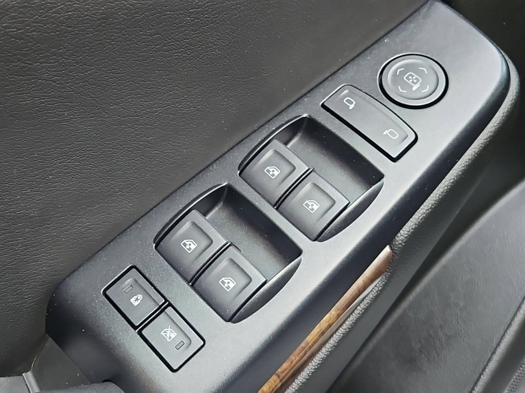 2019 Chevrolet Tahoe LS photo