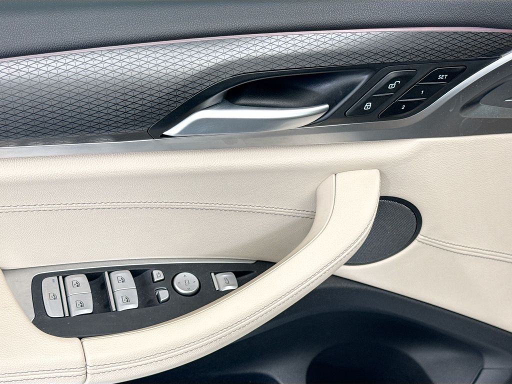 Thumbnail: 2024 BMW X3 - 22