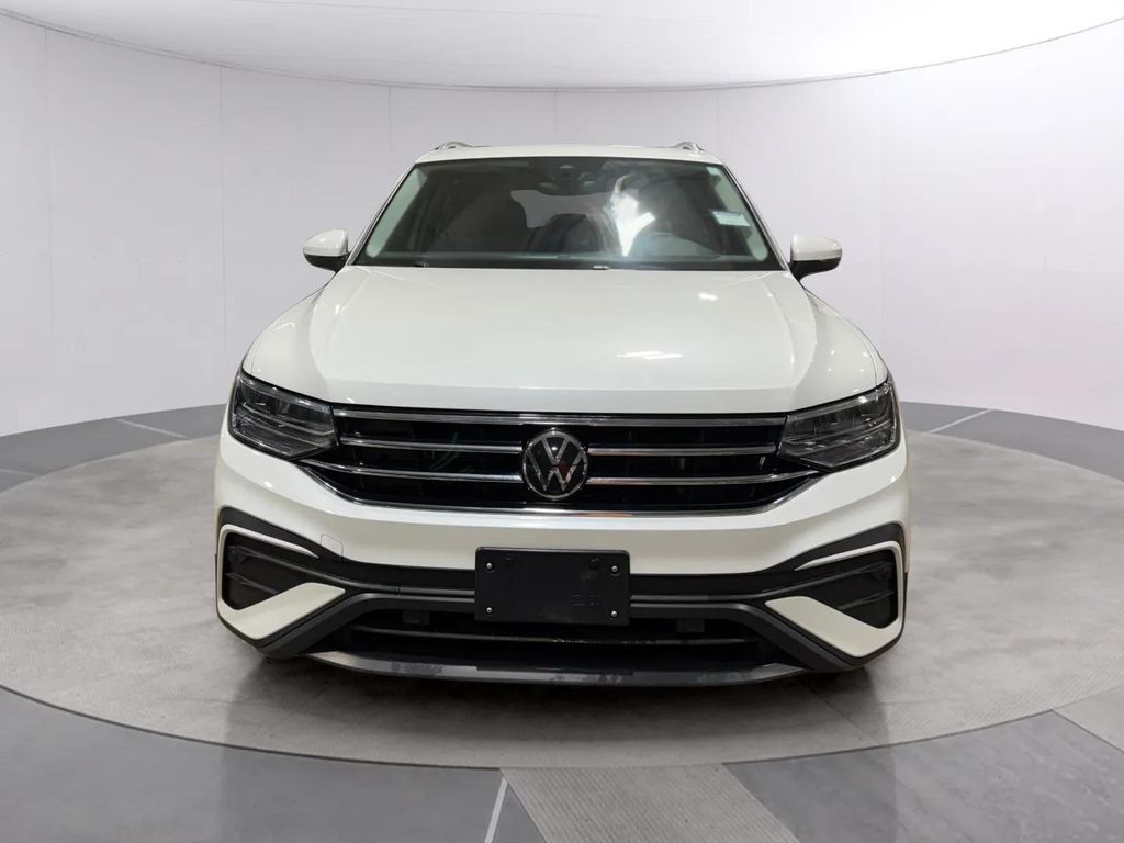 Used 2023 Pure White Volkswagen 2.0T SE image 8