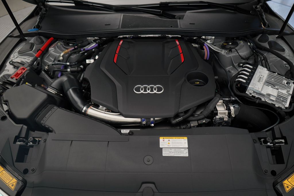 Thumbnail: 2025 Audi S7 - 14