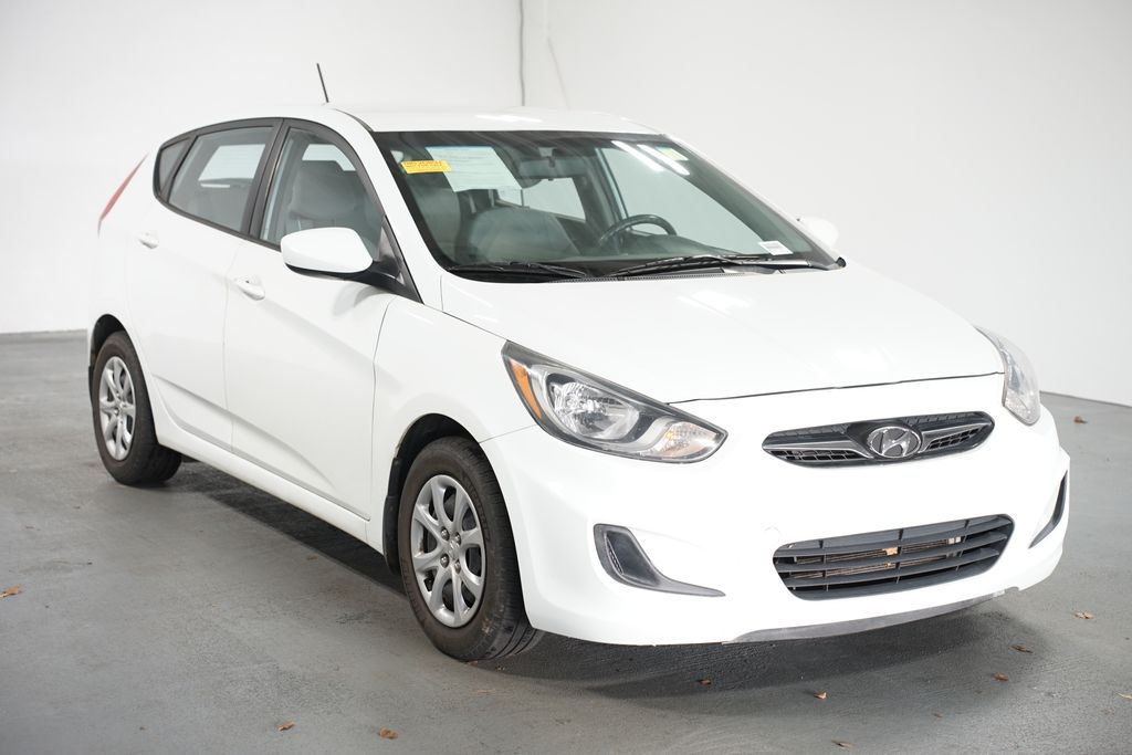 Thumbnail: 2013 Hyundai Accent - 3