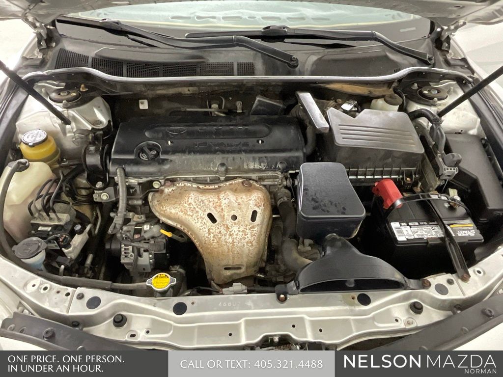 Used 2008 Silver Toyota LE image 49