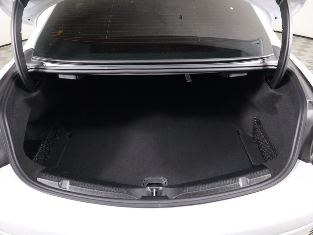 Thumbnail: 2022 Mercedes-Benz E-Class - 26