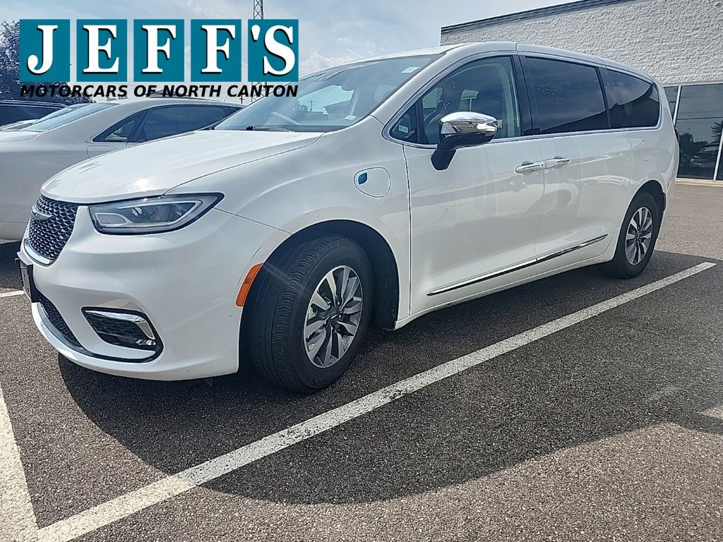 2023 Chrysler Pacifica Hybrid Limited FWD