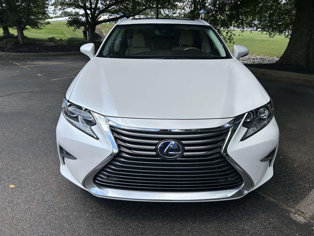 Used 2018 Lexus ES Sedan