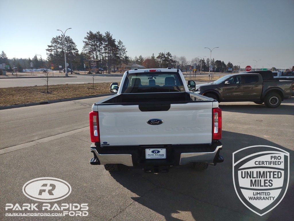 2025 Ford F-250SD XLT photo
