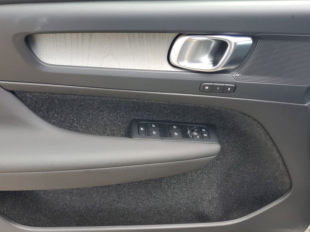 used 2024 Volvo XC40 car, priced at $27,899