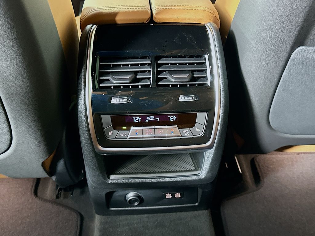 Thumbnail: 2026 BMW X5 - 18