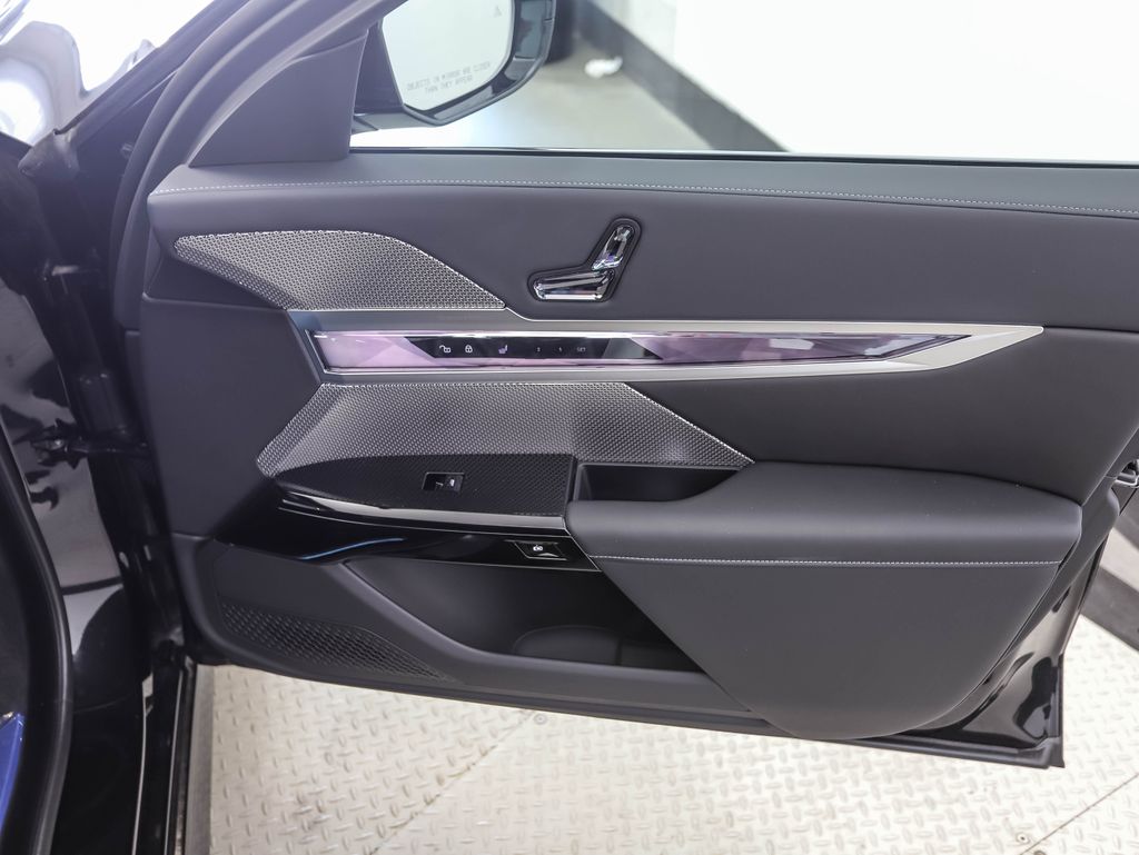 Thumbnail: 2025 BMW i7 - 29