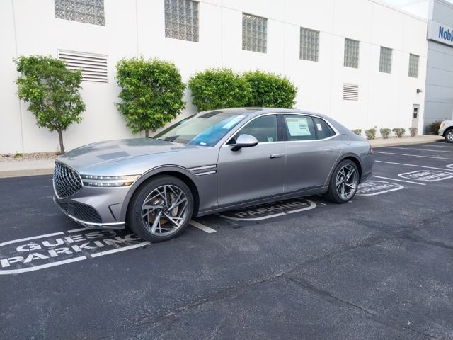 2024 Genesis G90  2