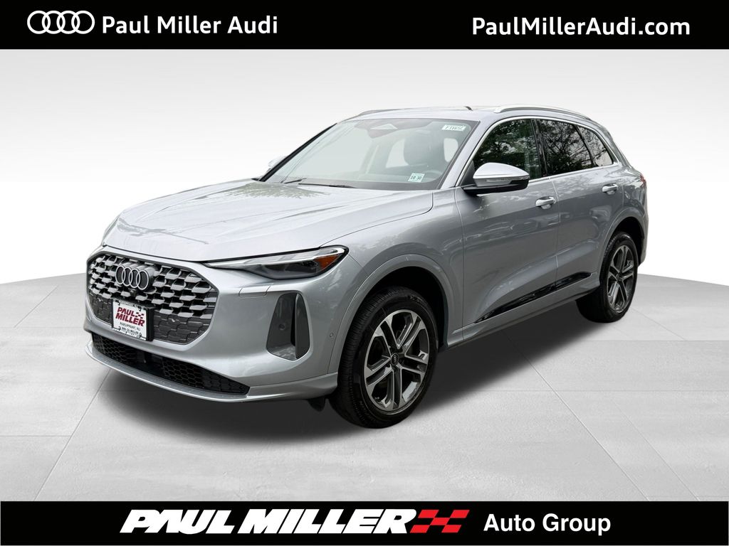 Florett Silver Metallic 2025 Audi Q5 SUV / Crossover All-Wheel Drive 7-Speed Automatic