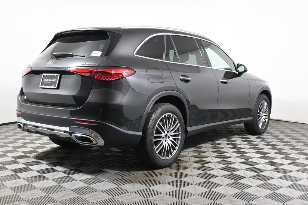 Thumbnail: 2026 Mercedes-Benz GLC - 7