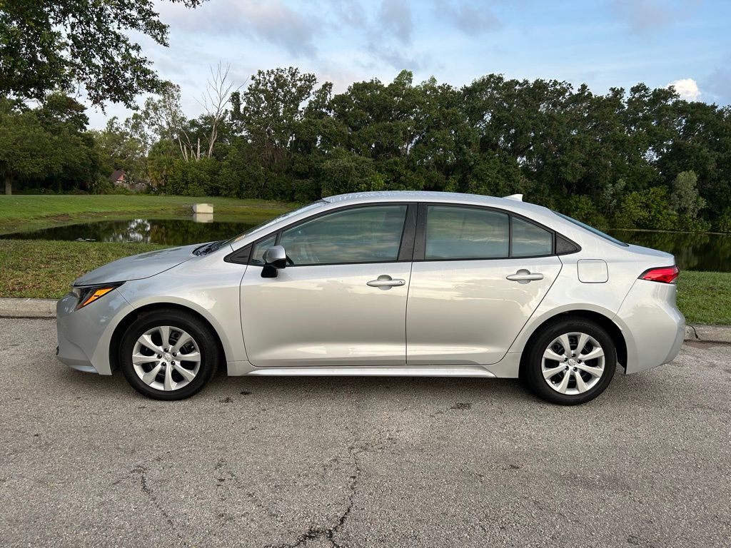 2024 Toyota Corolla LE 2