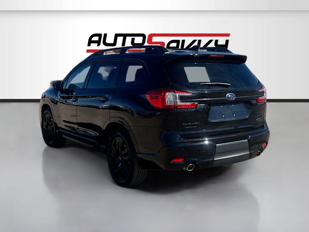 Used 2025 Black Subaru Onyx Edition Touring image 5
