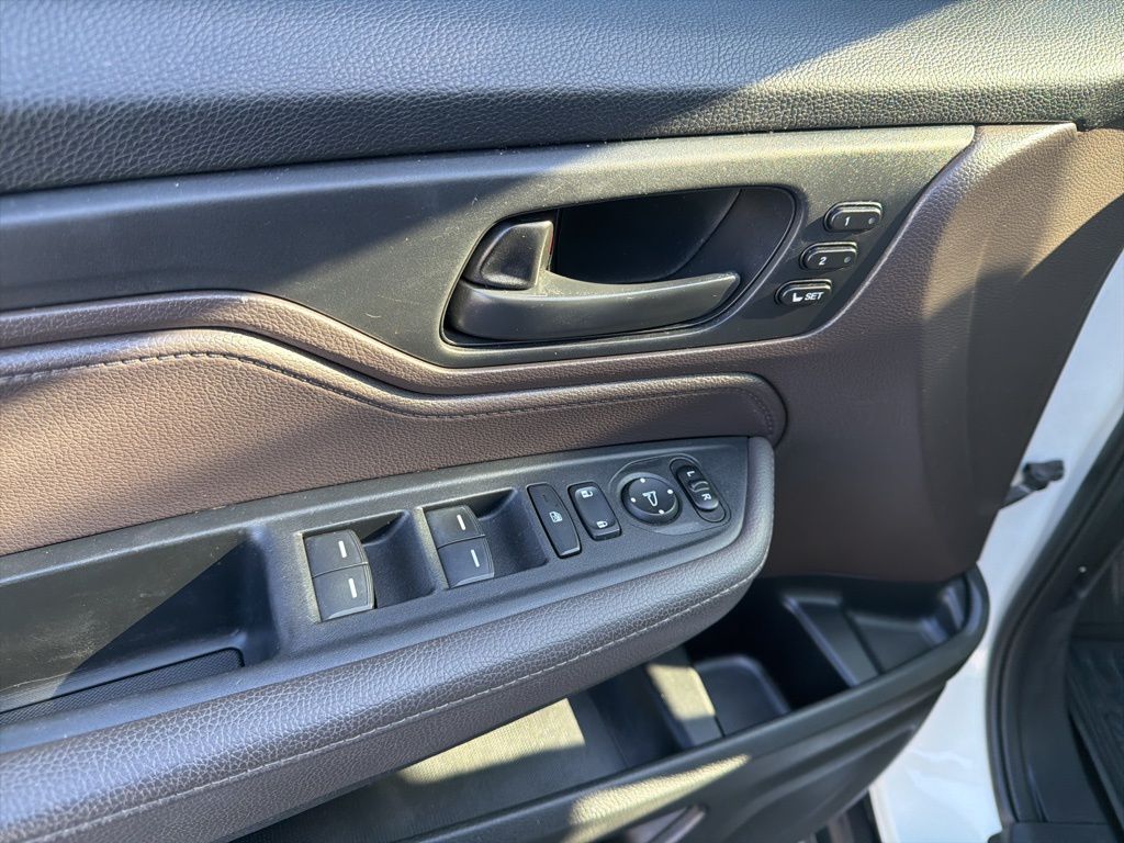 Thumbnail: 2018 Honda Odyssey - 29