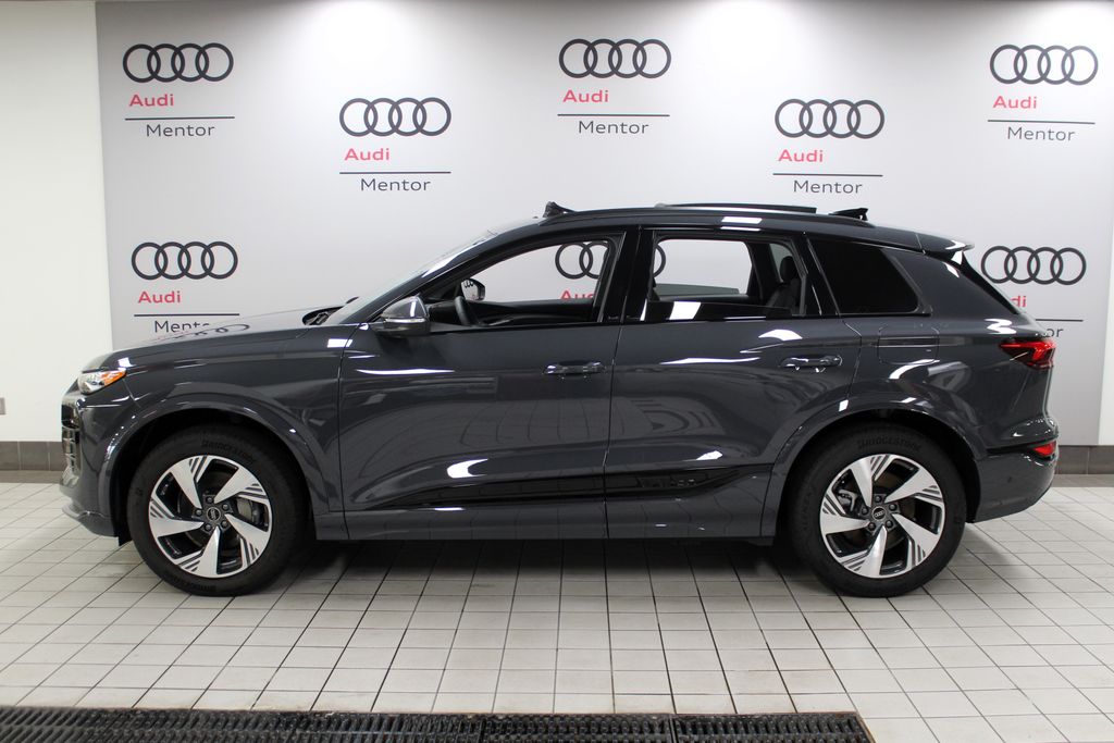 2025 Audi e-tron Premium 2