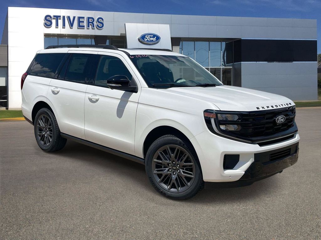 Star White Metallic Tri-Coat 2027 Ford Expedition SUV / Crossover Four-Wheel Drive Automatic