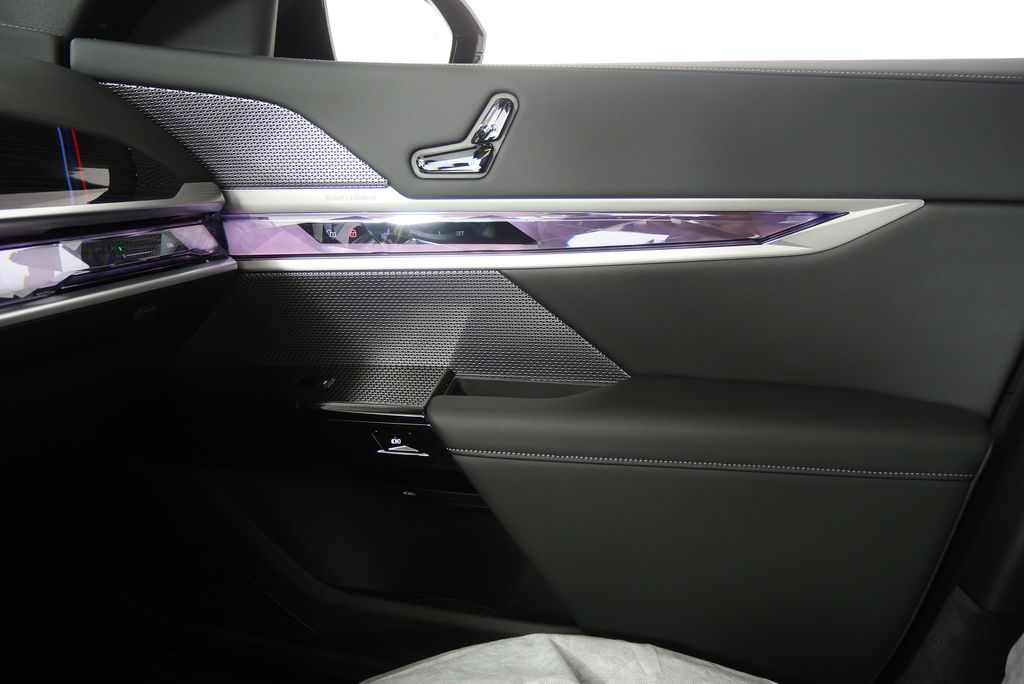 2025 BMW 7 Series 760i xDrive 26