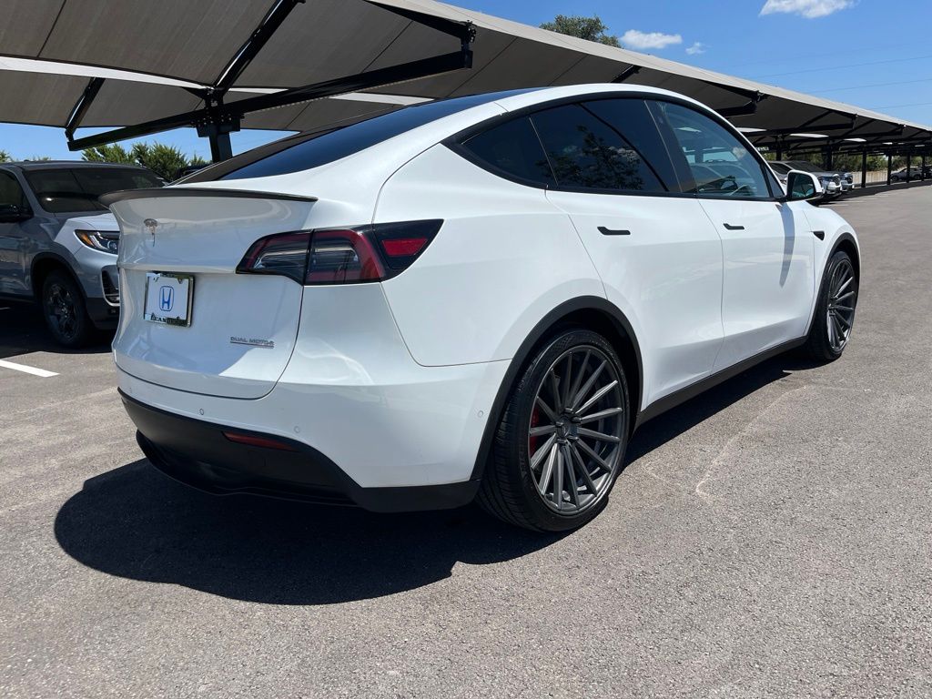 Thumbnail: 2022 Tesla Model Y - 4
